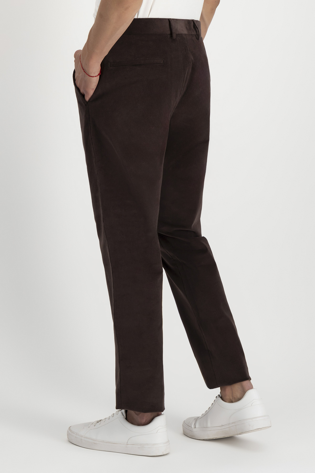 Pantalón Slim Fit Café Obscuro