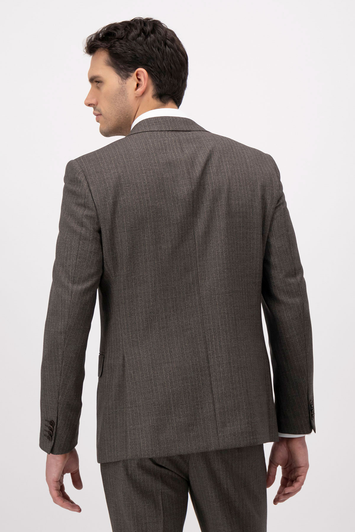 Traje Slim Fit Café