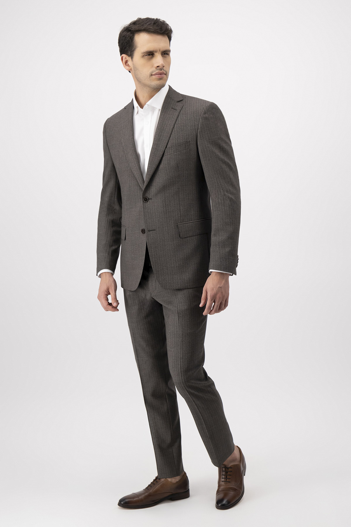 Traje Slim Fit Café