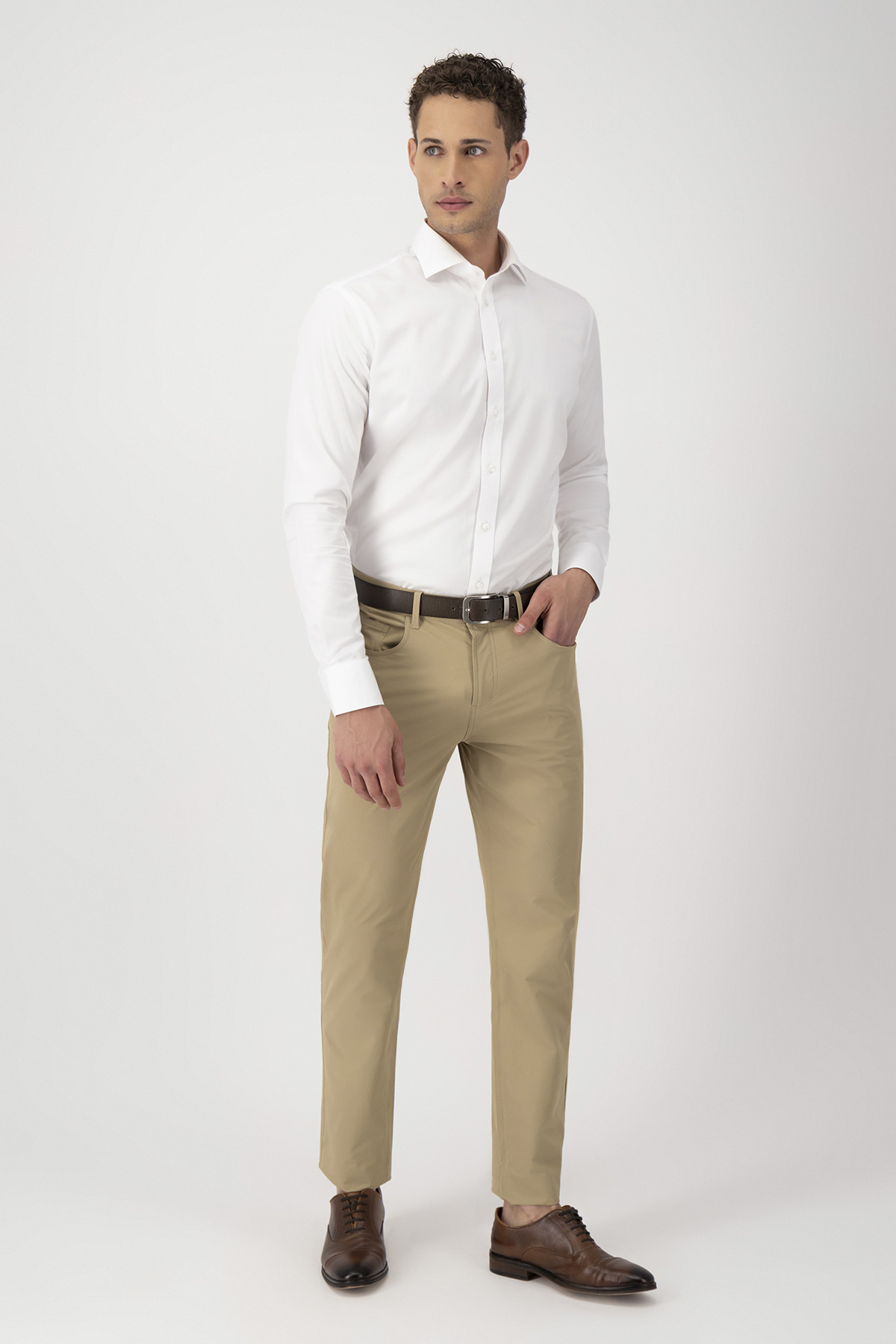 Pantalón Casual Slim Fit Beige