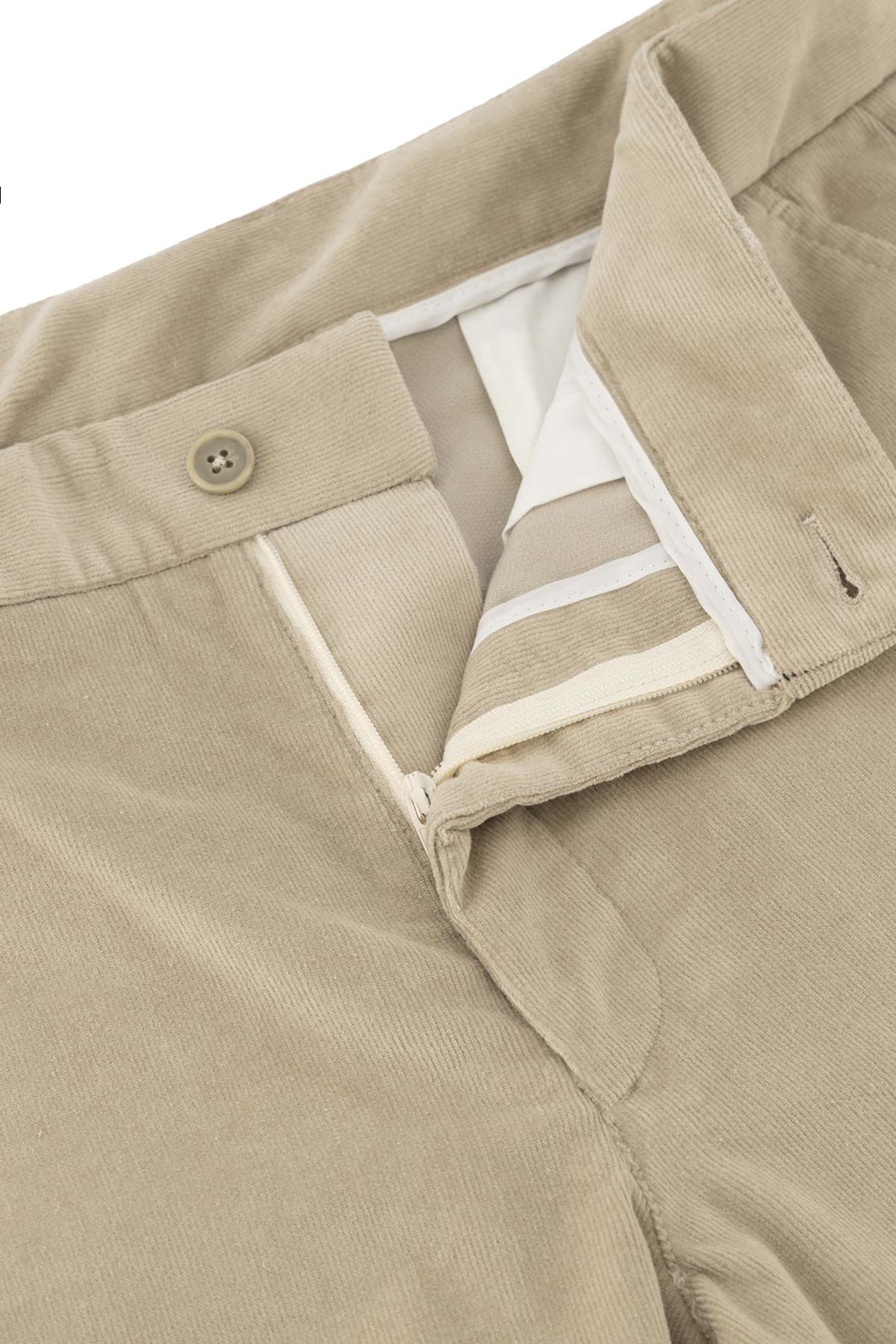 Pantalón Casual Slim Fit Beige