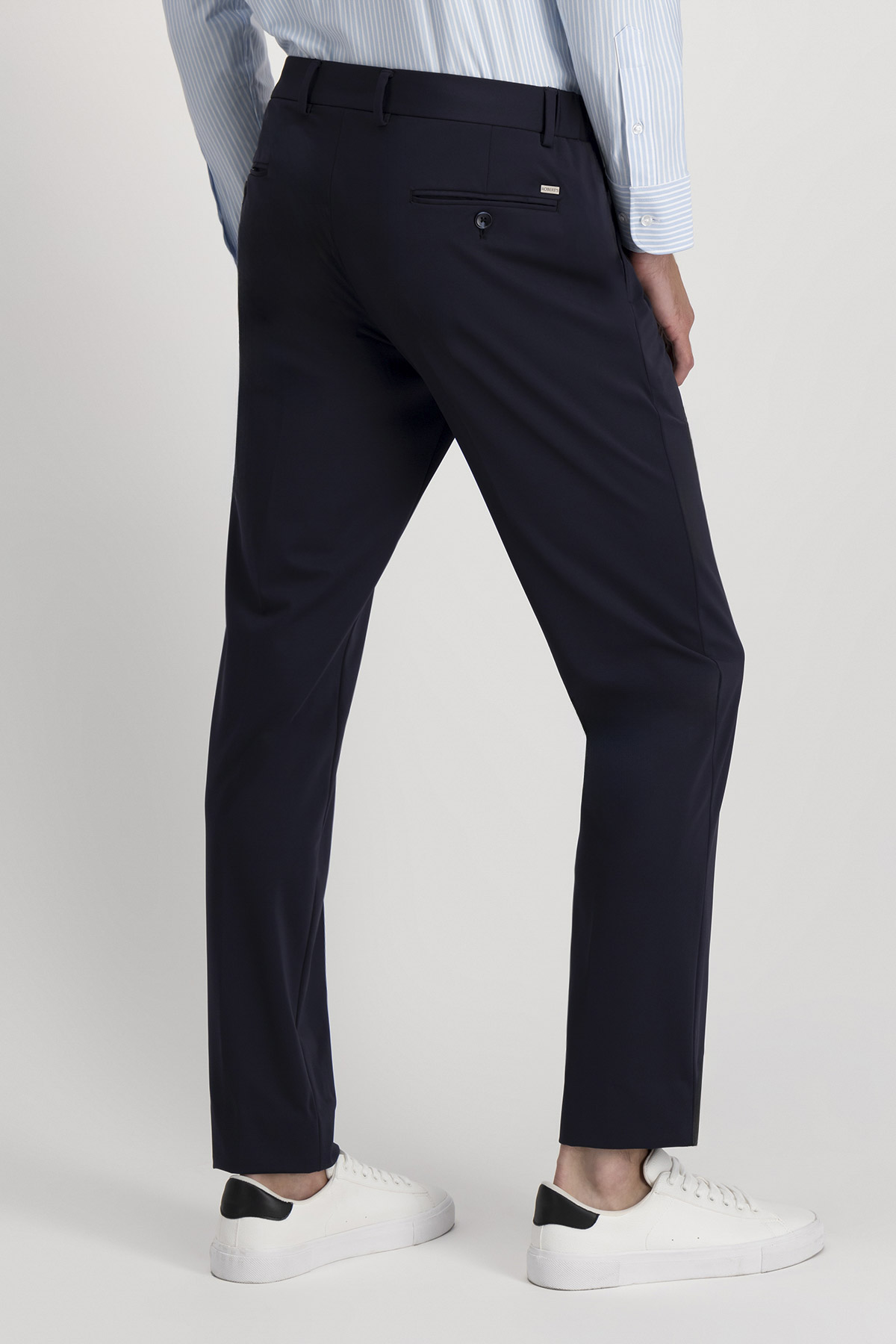 Traje Roberts Red Negro Slim Fit