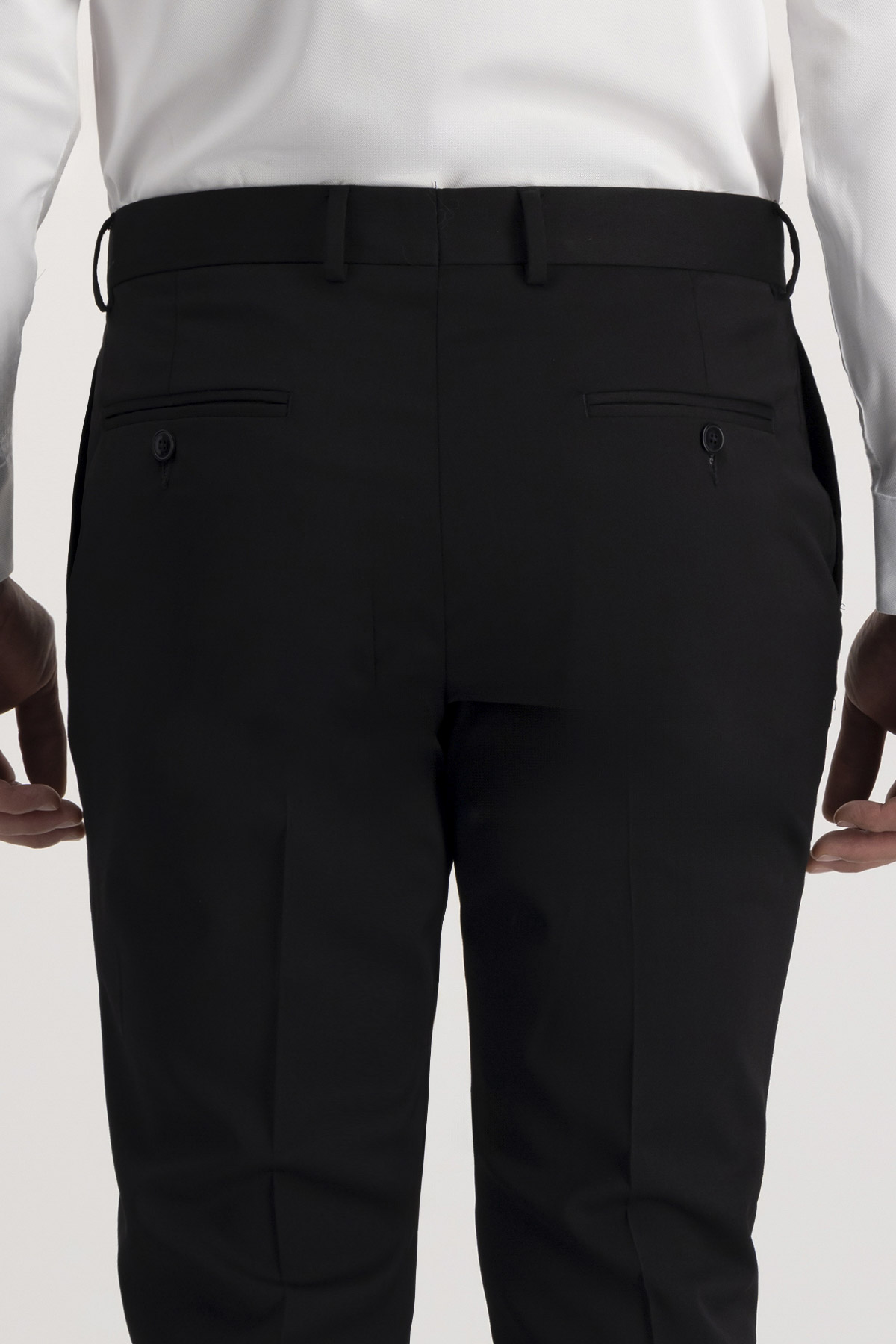 Pantalón Roberts Negro Slim Fit image number 4