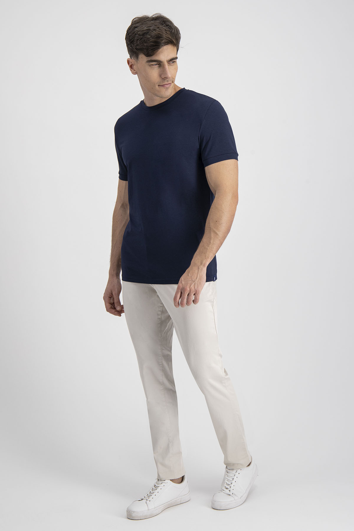 Playera Anatomic Technology Roberts Red Blanco Slim Fit