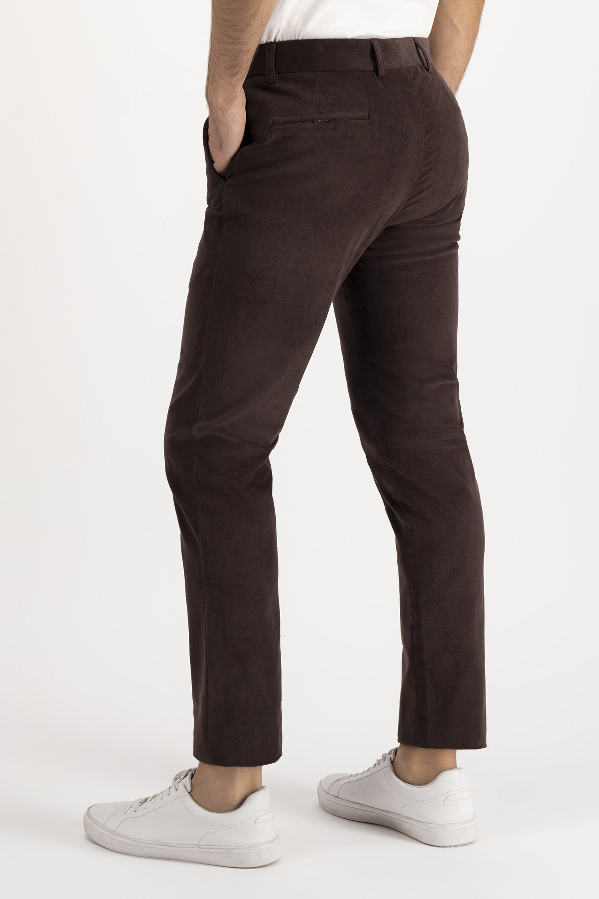 Pantalón Slim Fit Café Obscuro