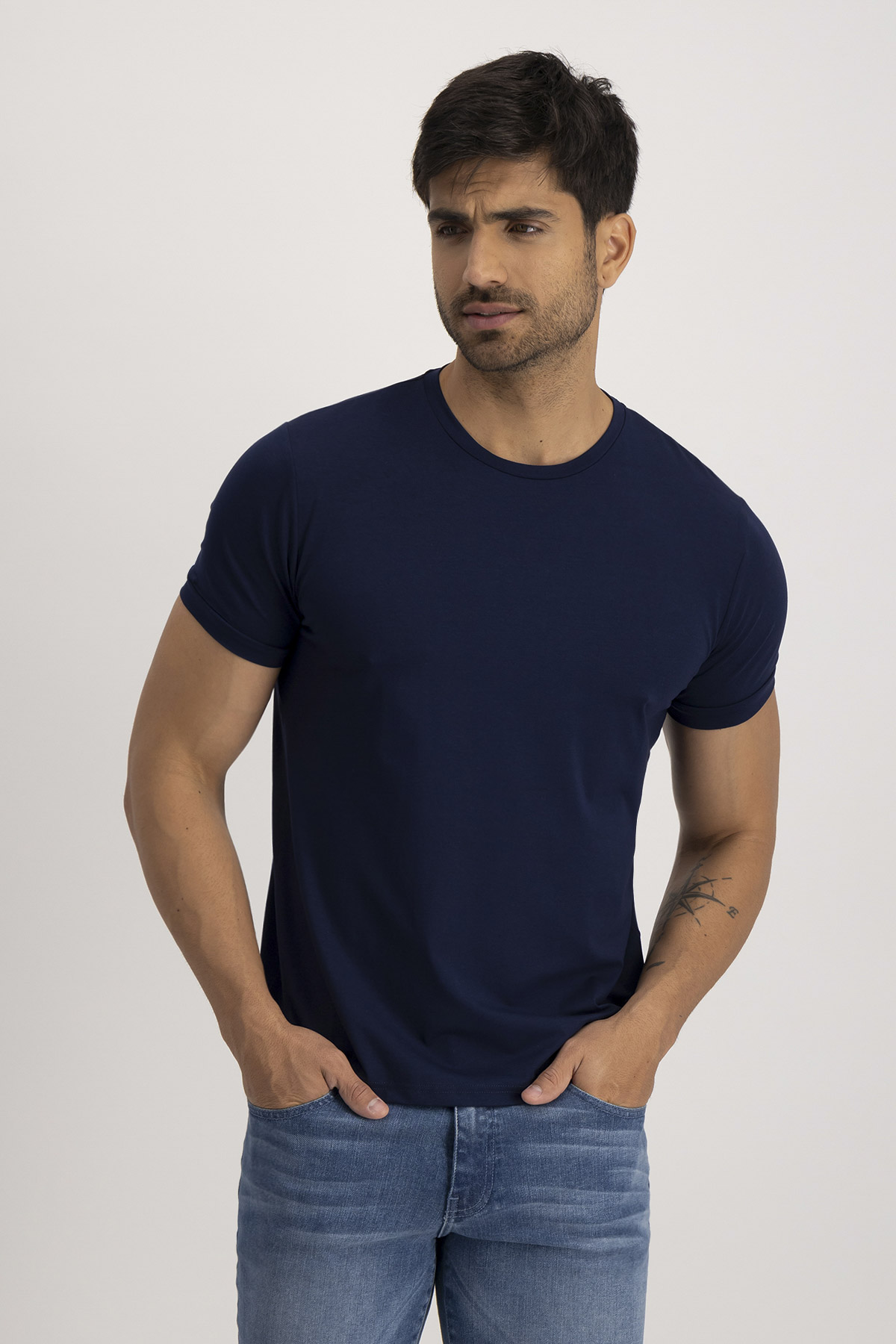 Playera ANATOMIC TECHNOLOGY Roberts Red Azul Marino Slim Fit