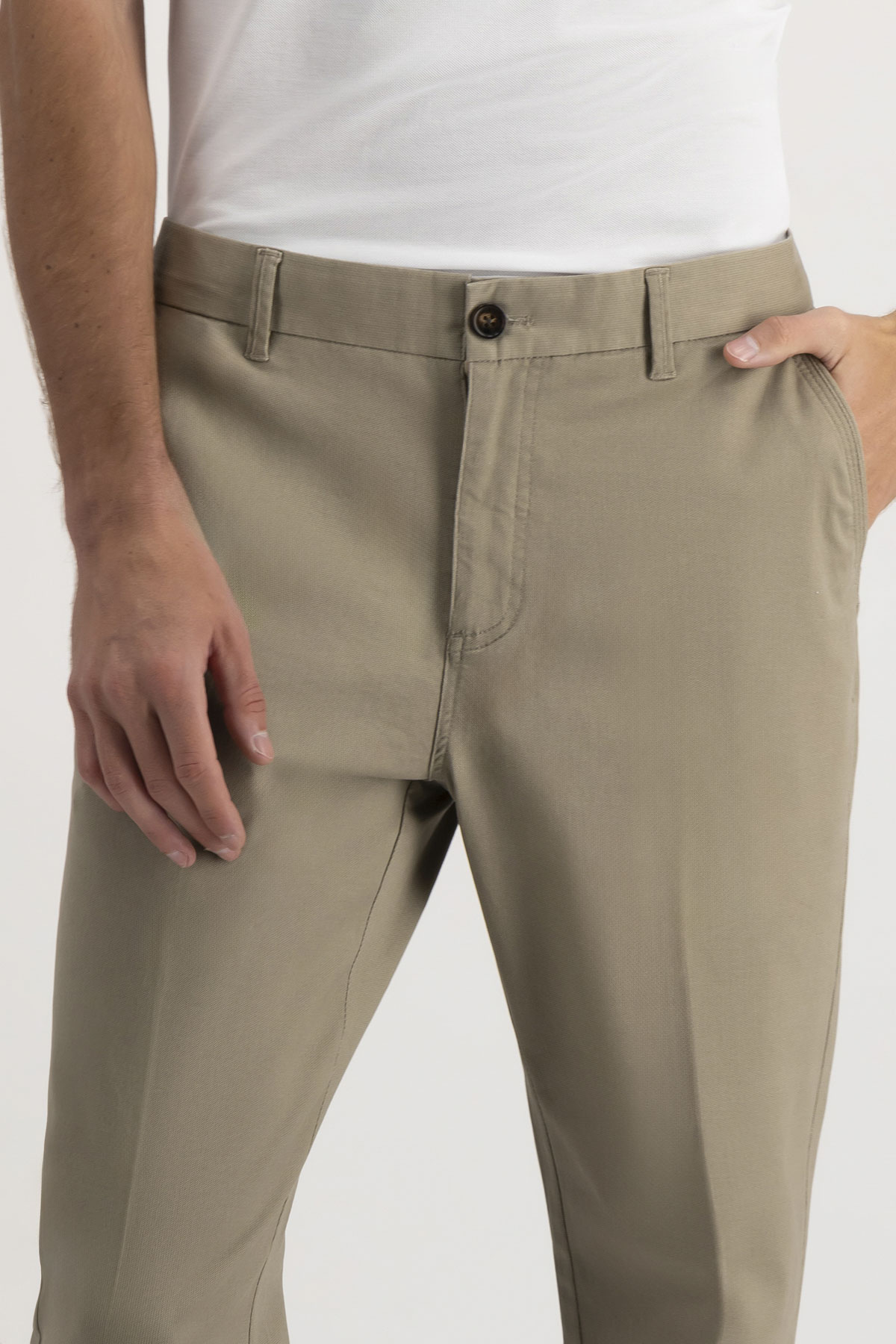 Pantalón Casual Roberts Beige Contemporary Fit