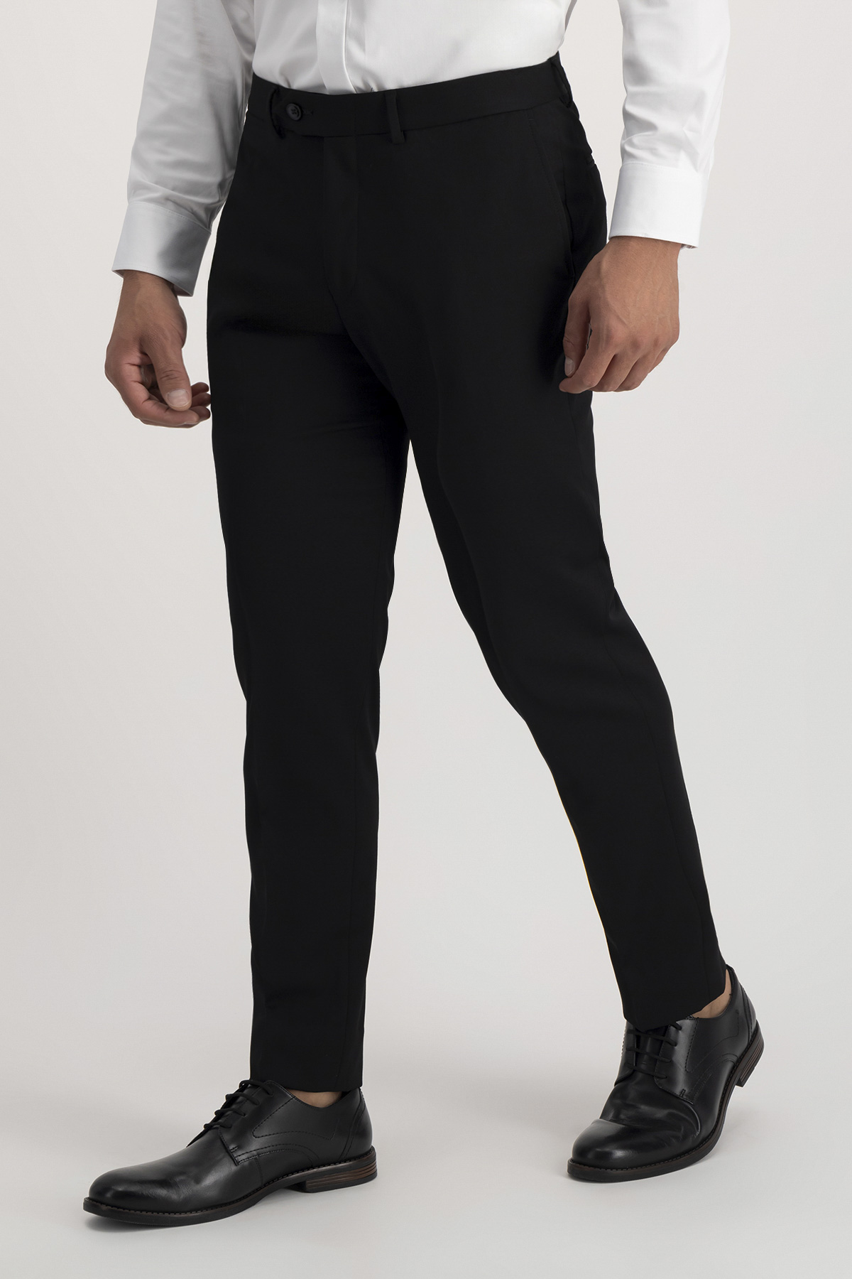 Pantalón Roberts Negro Slim Fit image number 0